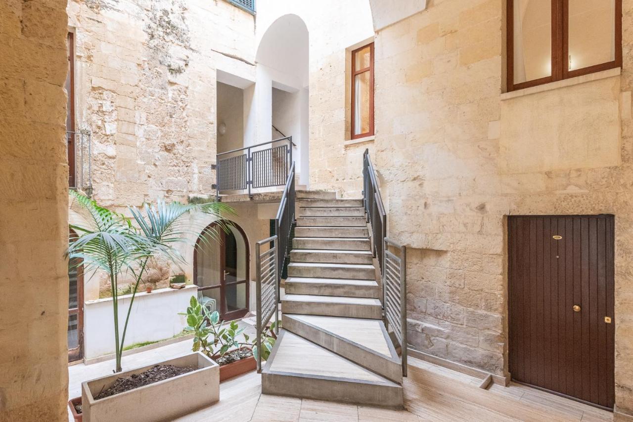 Rubichi 6 - Old Town Apartment Sit Лече Екстериор снимка