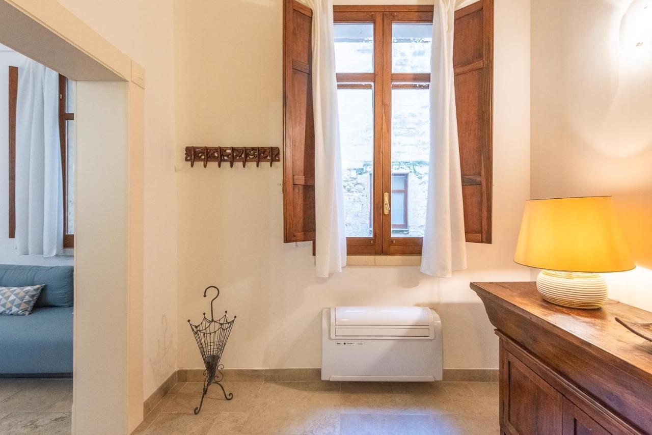 Rubichi 6 - Old Town Apartment Sit Лече Екстериор снимка