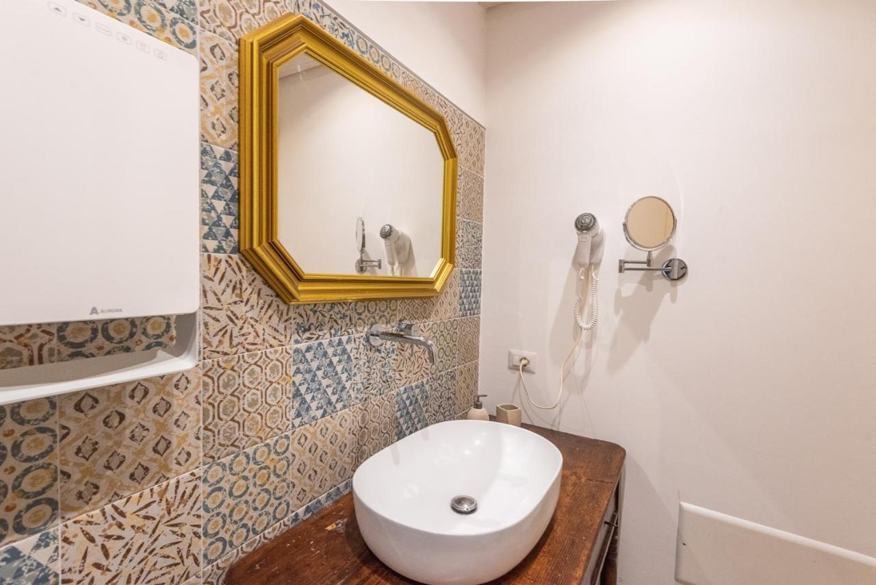 Rubichi 6 - Old Town Apartment Sit Лече Екстериор снимка